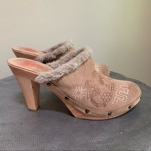 Embroidered Suede Wooden Heeled Clogs in EU 39
